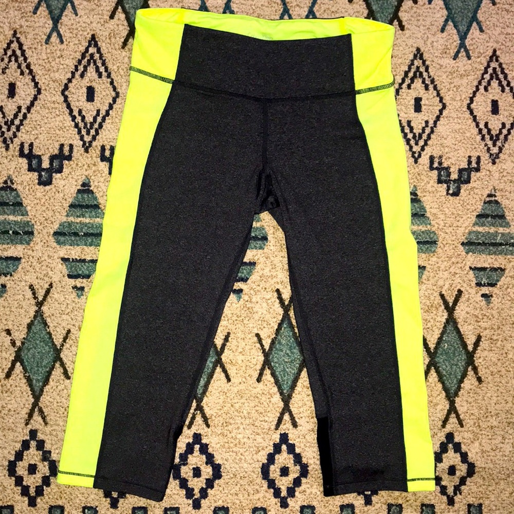 NWT Calvin Klein Performance Leggings